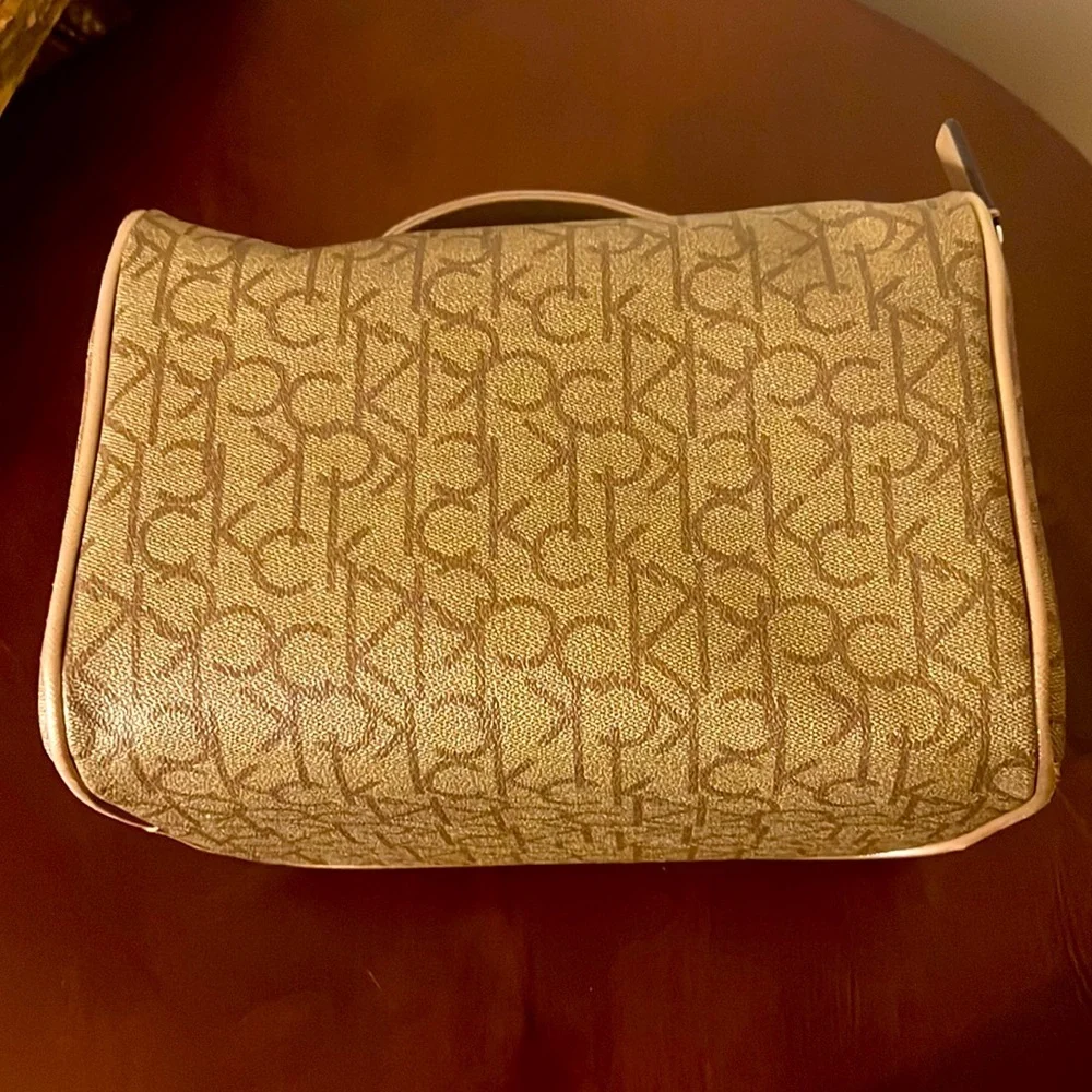 Calvin Klein. Large Beige Cosmetic/Travel Bag.